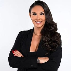 Iani Silveira instructor picture